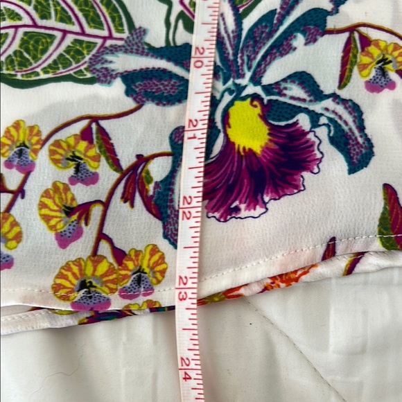 H&M Multi-Colored Flutter Sleeve Blouse with Dragonflies Leaves Flowers  Size 4 - Picture 5 of 8